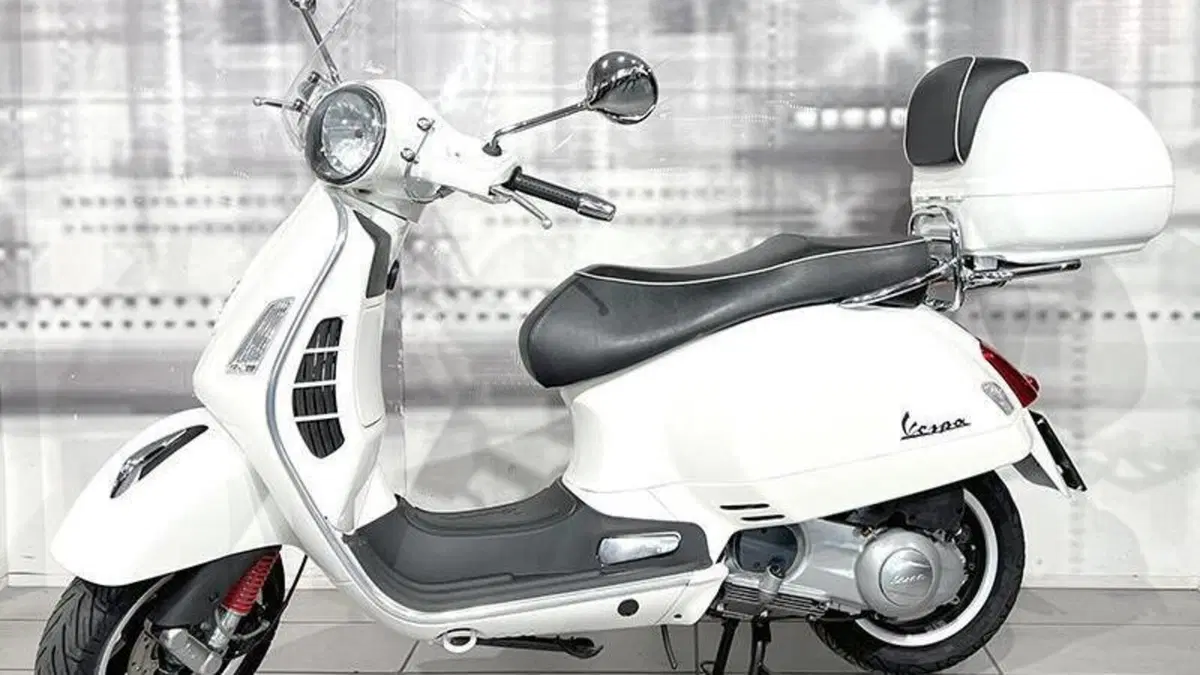 Vespa GTS 300 (2010 - 14)  (7)