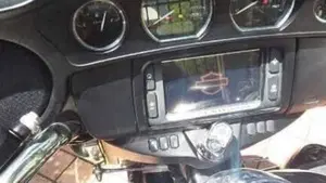 Harley-Davidson 107 Tri Glide Ultra (2017 - 18) - FLHTCUTG  (2)