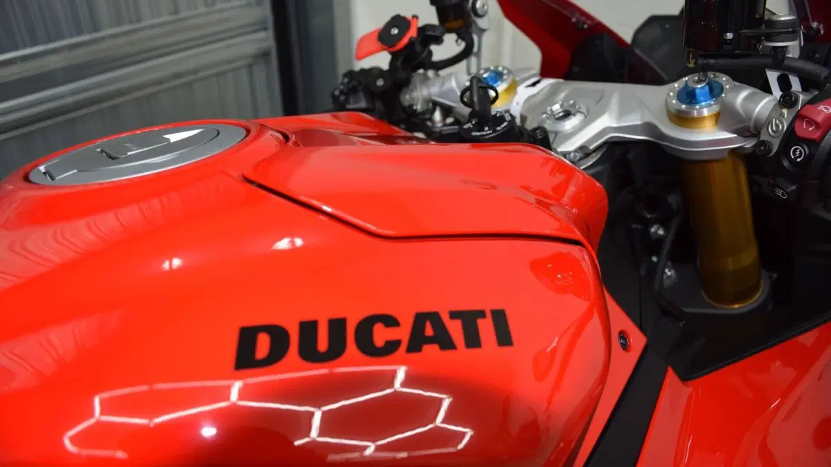 Ducati Panigale V2 S (2025 - 26)  (12)
