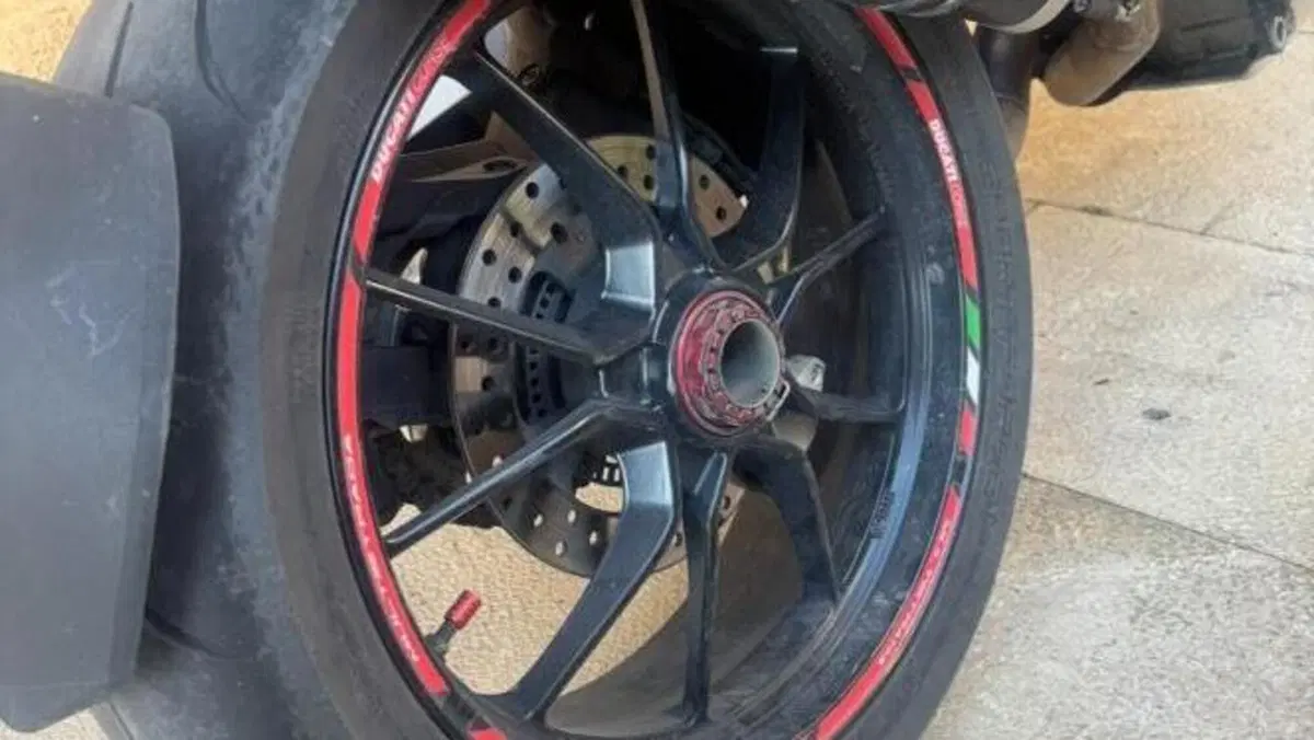 Ducati Multistrada 1200 ABS (2010 - 12)  (2)