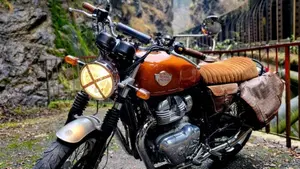 Royal Enfield Interceptor 650 (2021 - 26)  (9)