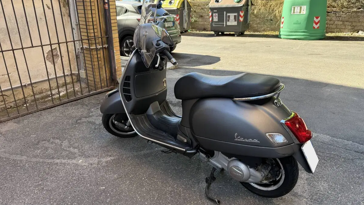 Vespa GTS 300 Super (2008 - 16)  (8)