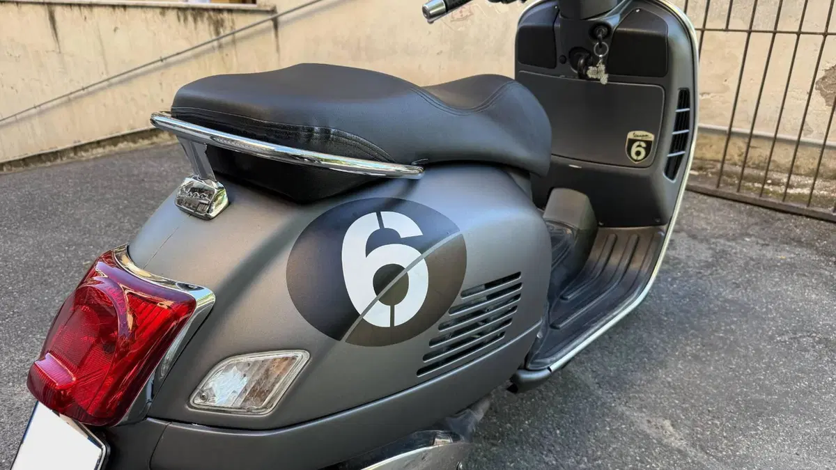Vespa GTS 300 Super (2008 - 16)  (9)