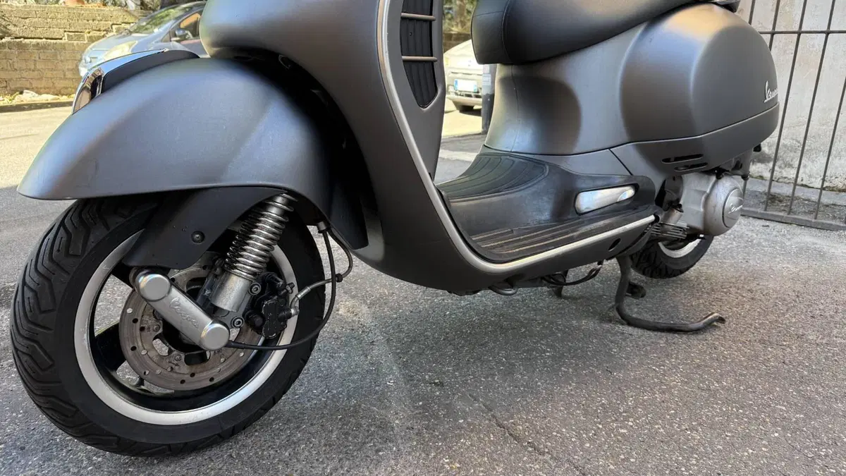 Vespa GTS 300 Super (2008 - 16)  (18)