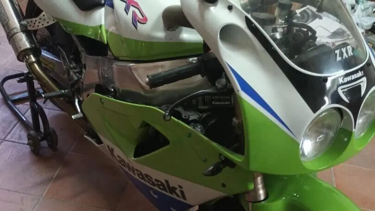 Kawasaki ZXR 750 (1991 - 92)  (9)