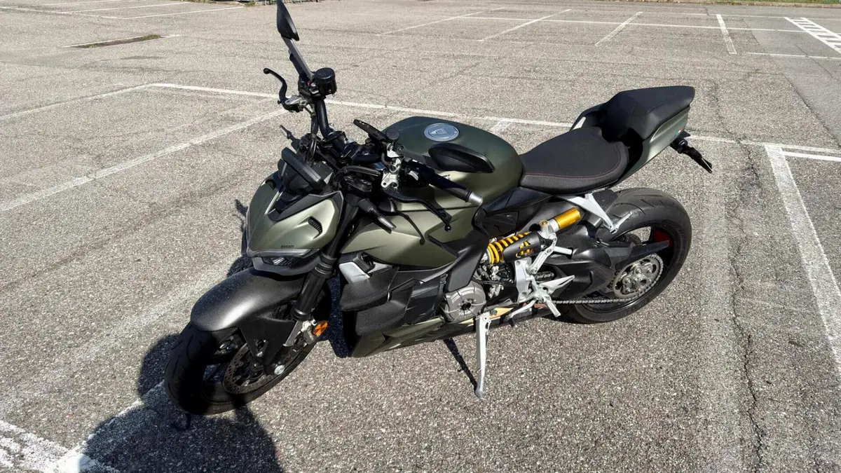 Ducati Streetfighter V2 (2022 - 24)  (2)