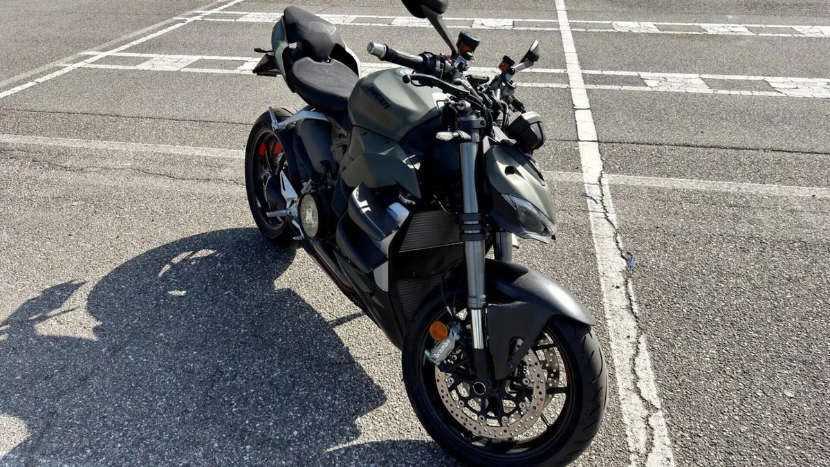 Ducati Streetfighter V2 (2022 - 24)  (8)