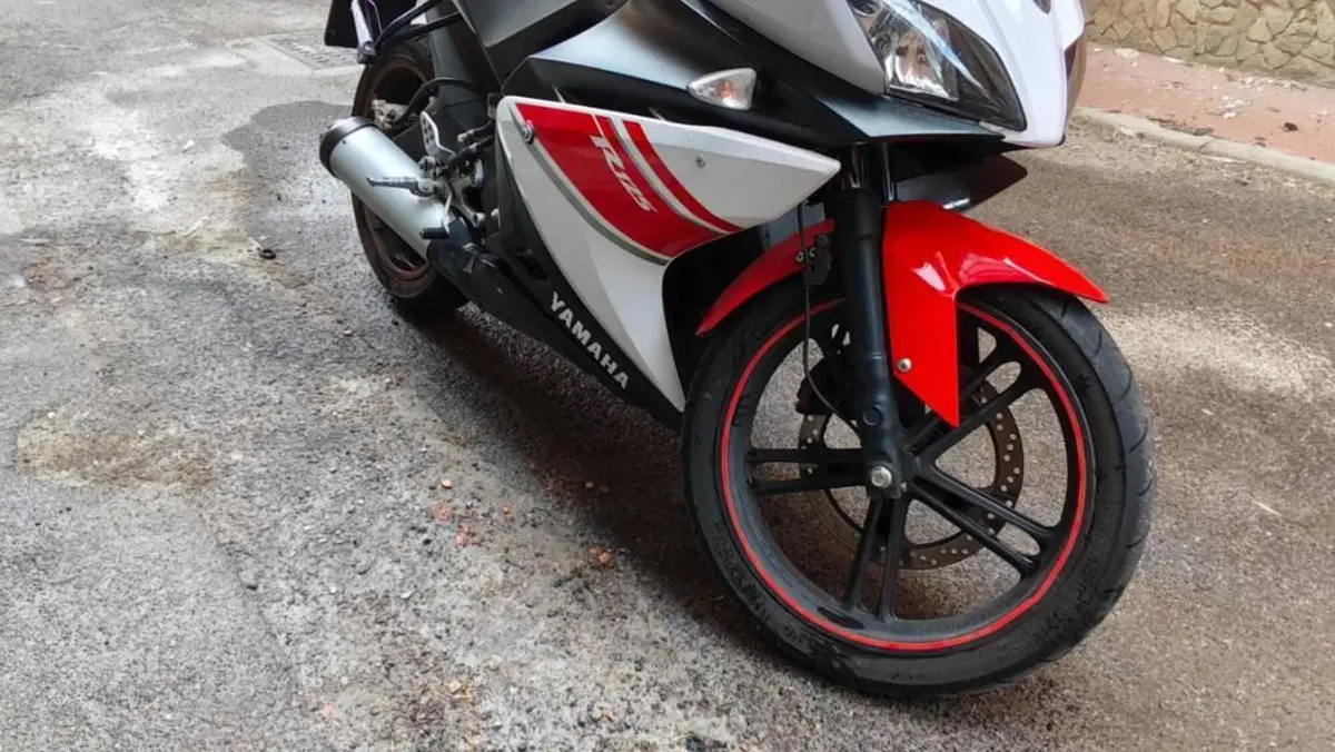 Yamaha YZF R125 (2008 - 13)  (5)