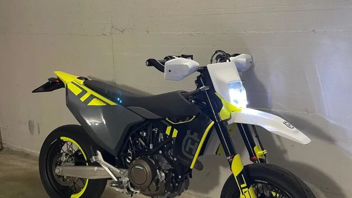 Husqvarna 701 Supermoto (2023 - 25)  (6)