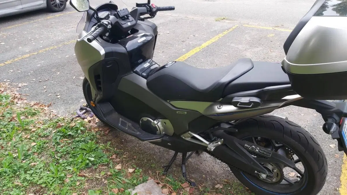 Honda Integra 750 DCT Sport (2017)  (9)
