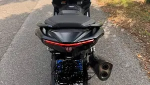 Yamaha T-Max 560 Tech Max (2022 - 24)  (3)
