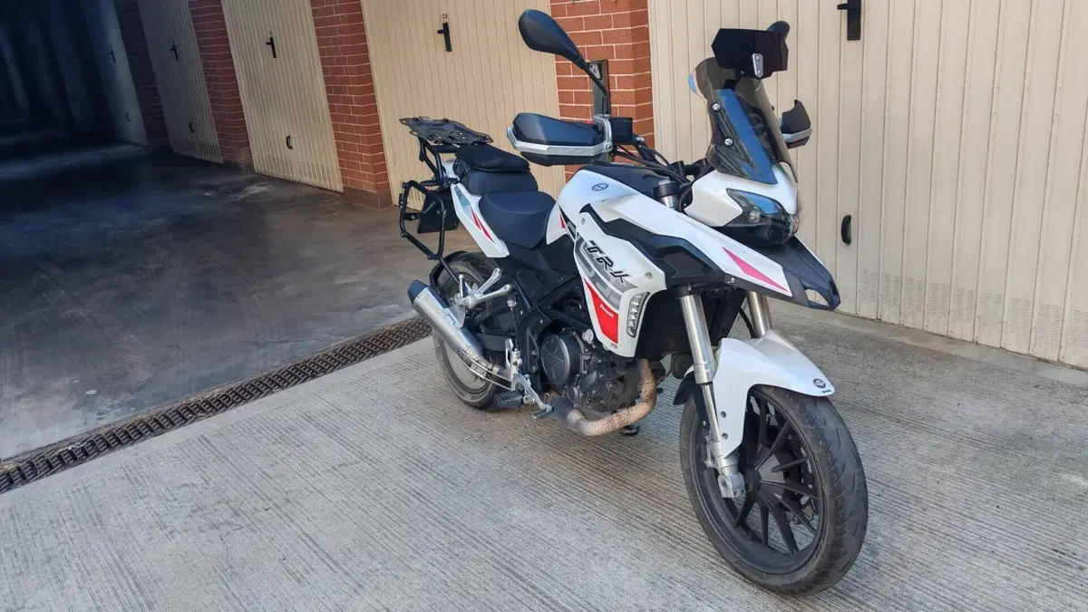 Benelli TRK 251 (2022 - 25)  (2)