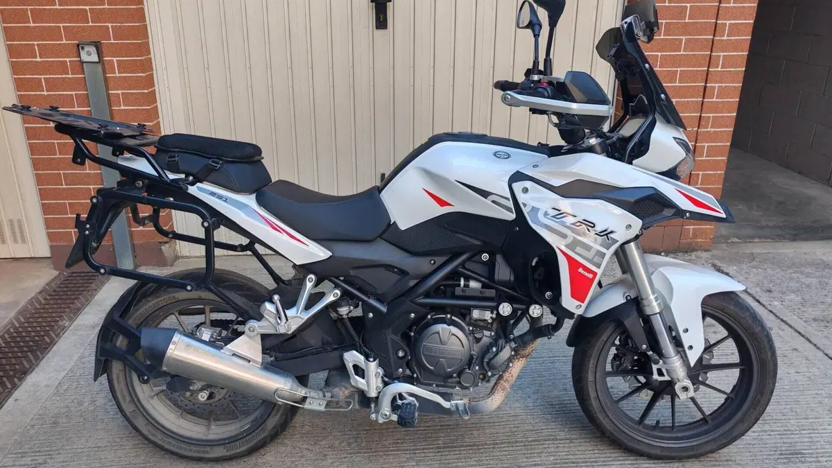 Benelli TRK 251 (2022 - 25)  (5)