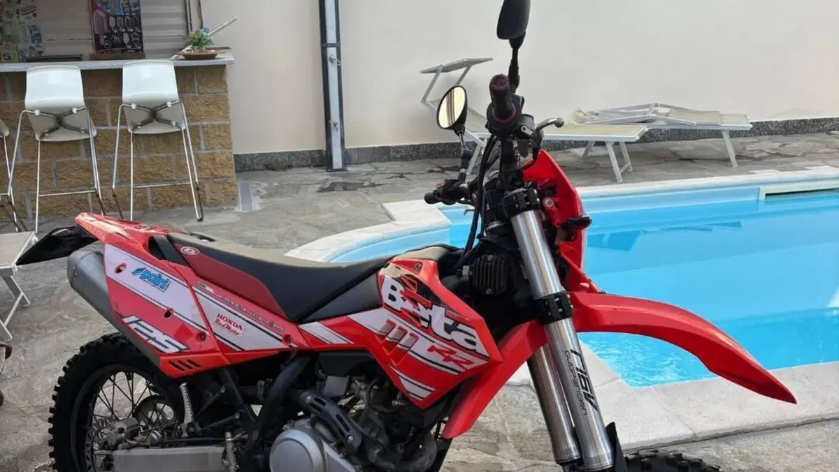 Betamotor RR 125 4T Enduro LC (2016 - 17)  (2)