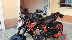 KTM 890 Duke R (2021 - 23)  (2)