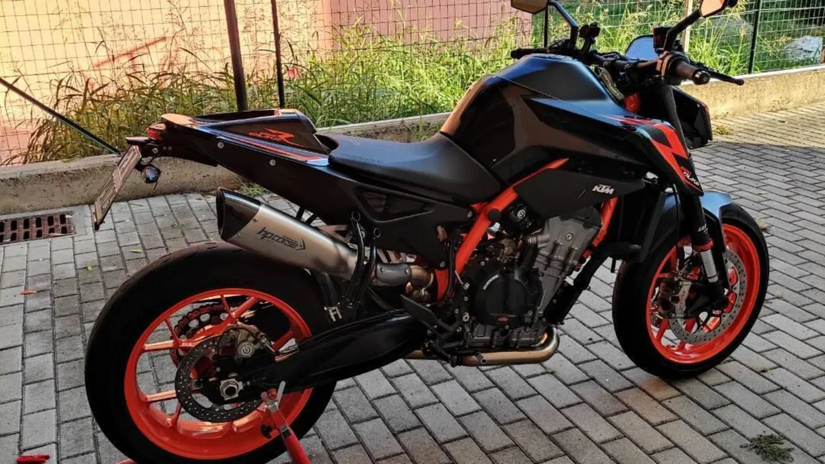 KTM 890 Duke R (2021 - 23)  (3)