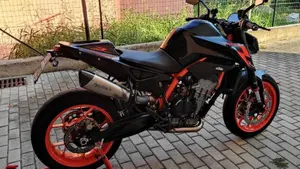KTM 890 Duke R (2021 - 23)  (3)