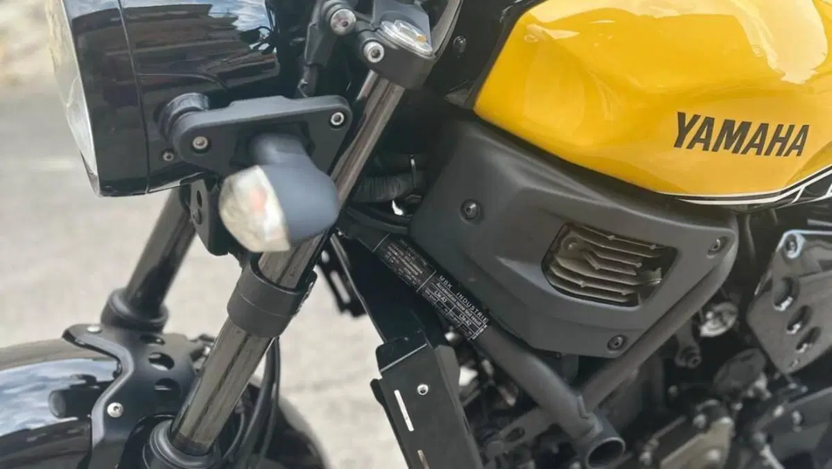 Yamaha XSR 700 ABS 60th Anniversary (2016 - 18)  (7)