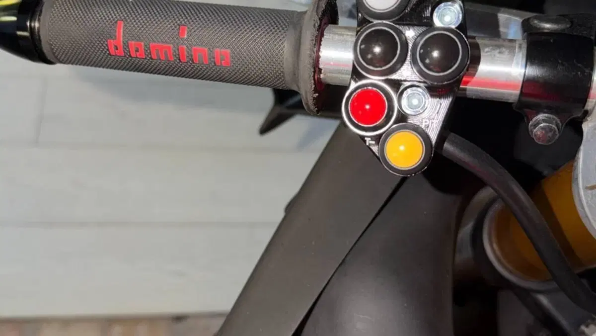 Aprilia RSV4 1100 Factory (2021 - 24)  (12)