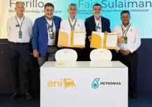Eni e Petronas studiano la benzina bio: dalle corse potrebbe arrivare fino alla strada