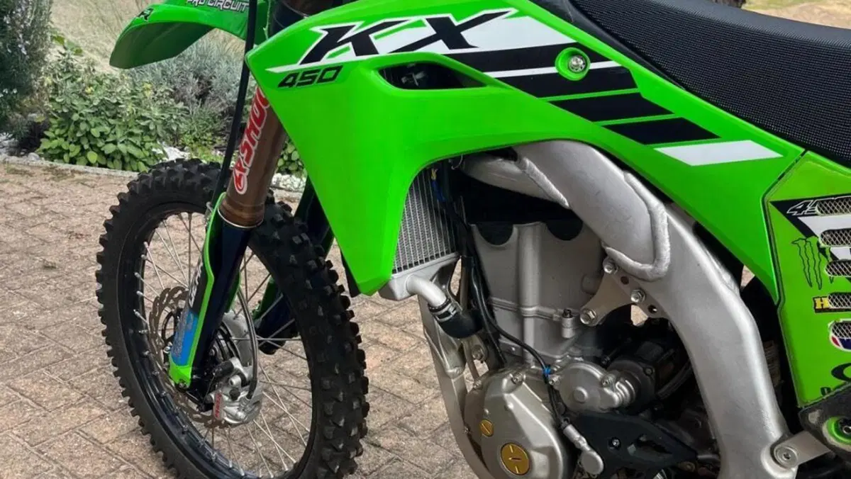 Kawasaki KX450 (2025)  (3)