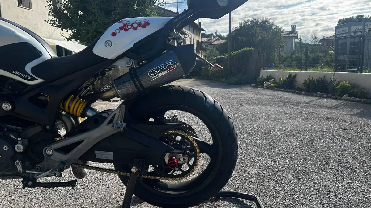 Ducati Monster 696 (2008 - 13)  (5)