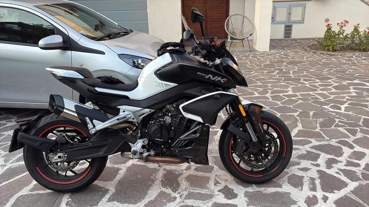 CFMOTO 800NK Advanced (2023 - 26) 