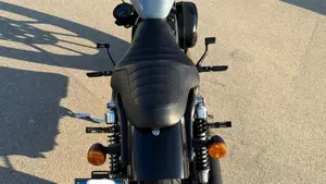Harley-Davidson 883 Iron (2009 - 11) - XL 883N  (5)