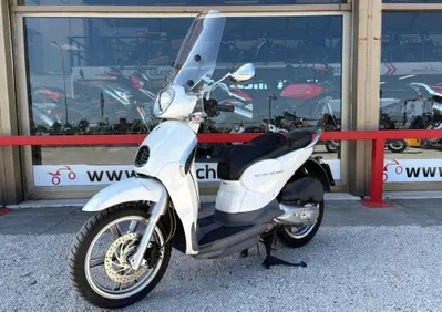 Aprilia Scarabeo 200 i.e. (2011 - 16) - Annuncio 10118564