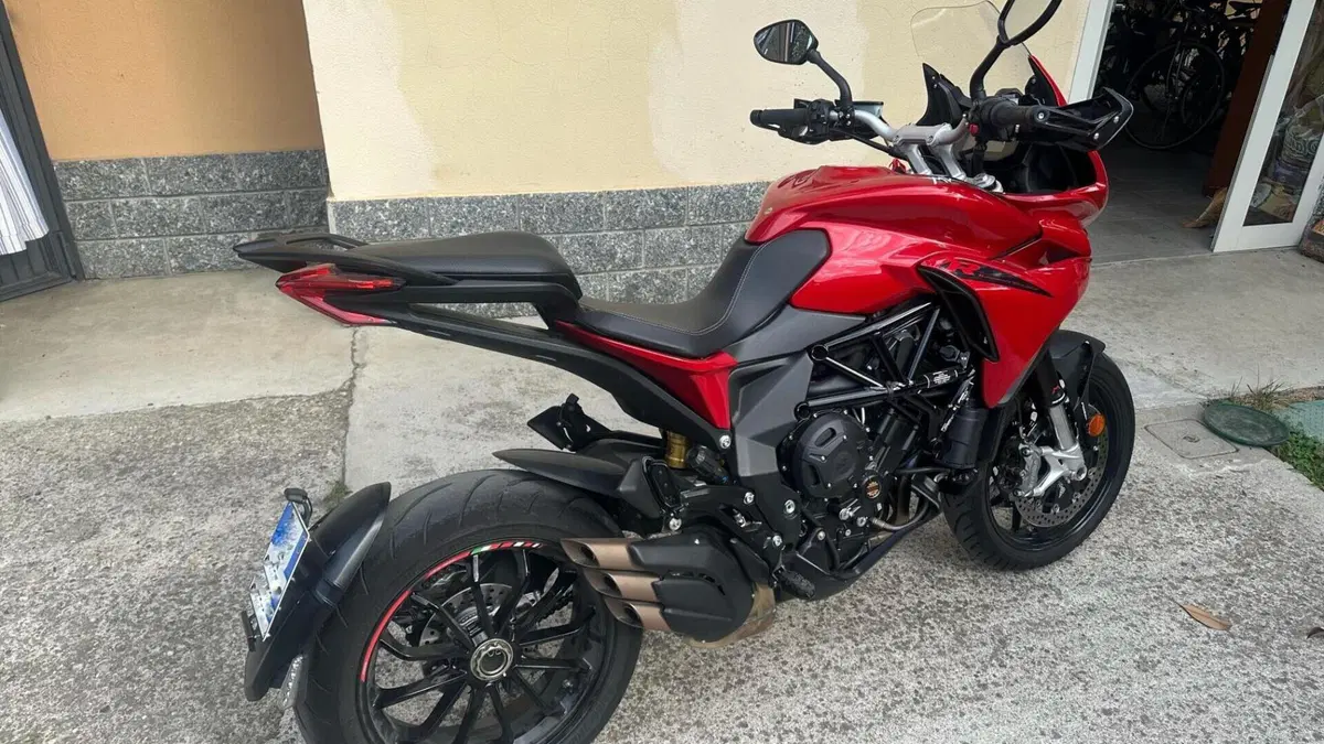 MV Agusta Turismo Veloce 800 R (2023 - 26)  (5)
