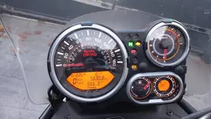 Royal Enfield Himalayan 411 (2017 - 20)  (5)