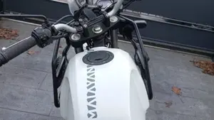 Royal Enfield Himalayan 411 (2017 - 20)  (6)