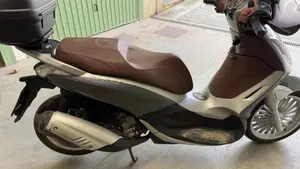 Piaggio Beverly 300 S i.e. ABS-ASR (2016 - 20)  (4)