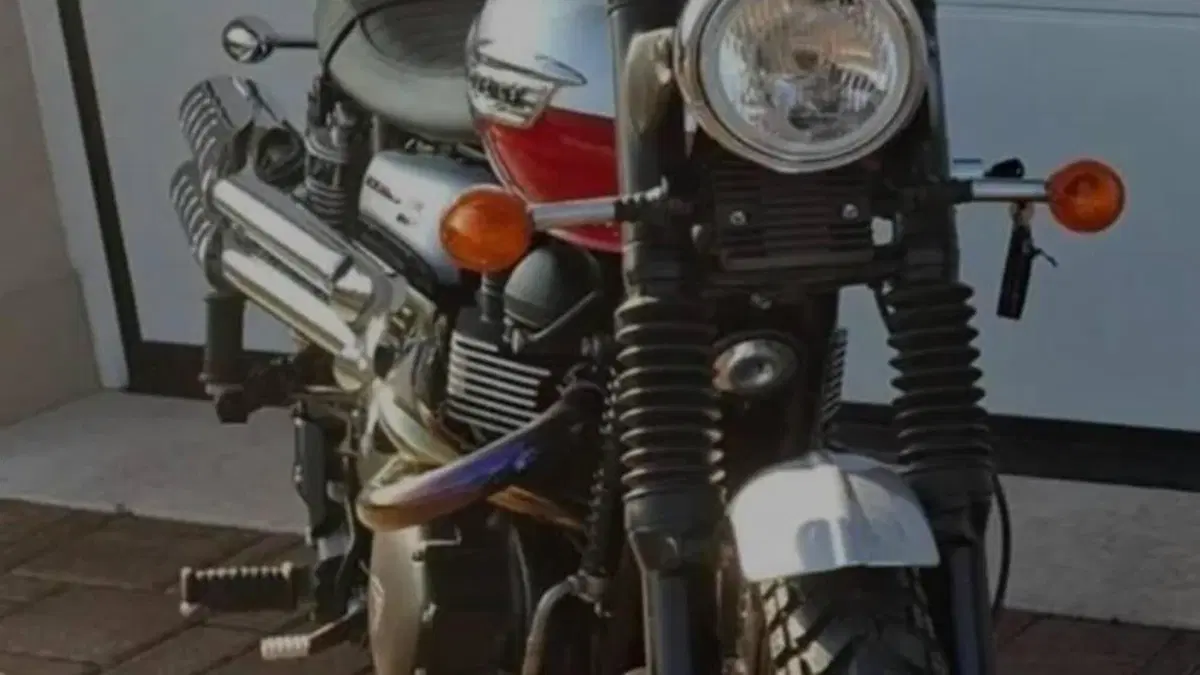 Triumph Scrambler (2006 - 17)  (4)