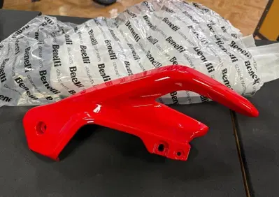 Maniglia/Protezione posteriore destra Benelli TRK - Annuncio 10118619