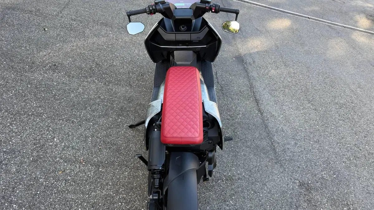 Bmw CE 04 (2021 - 25)  (2)
