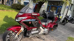Honda GL 1800 Gold Wing Tour DTC (2018 - 20)  (2)