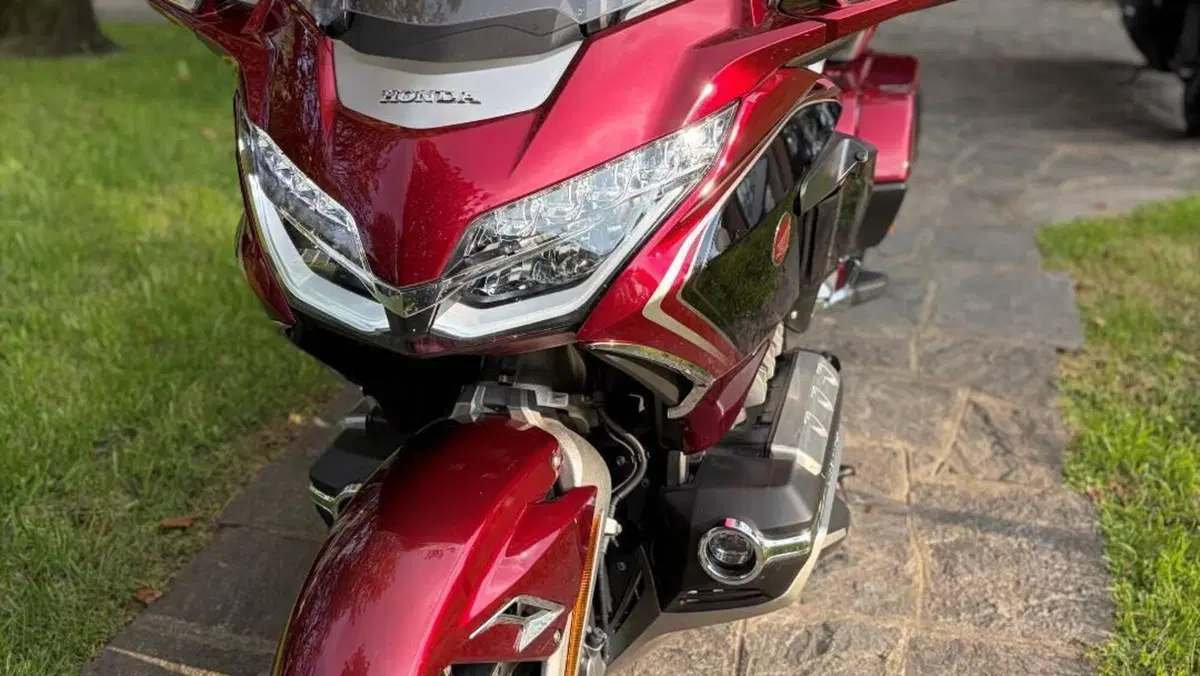 Honda GL 1800 Gold Wing Tour DTC (2018 - 20)  (3)