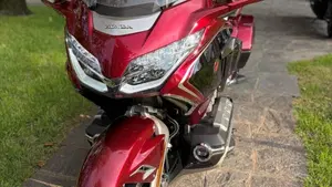 Honda GL 1800 Gold Wing Tour DTC (2018 - 20)  (3)