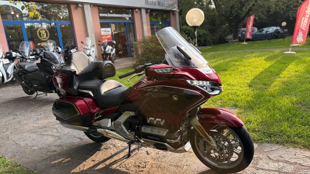 Honda GL 1800 Gold Wing Tour DTC (2018 - 20)  (4)