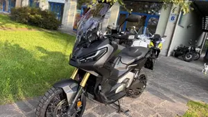 Honda X-ADV 750 DCT (2021 - 24)  (2)