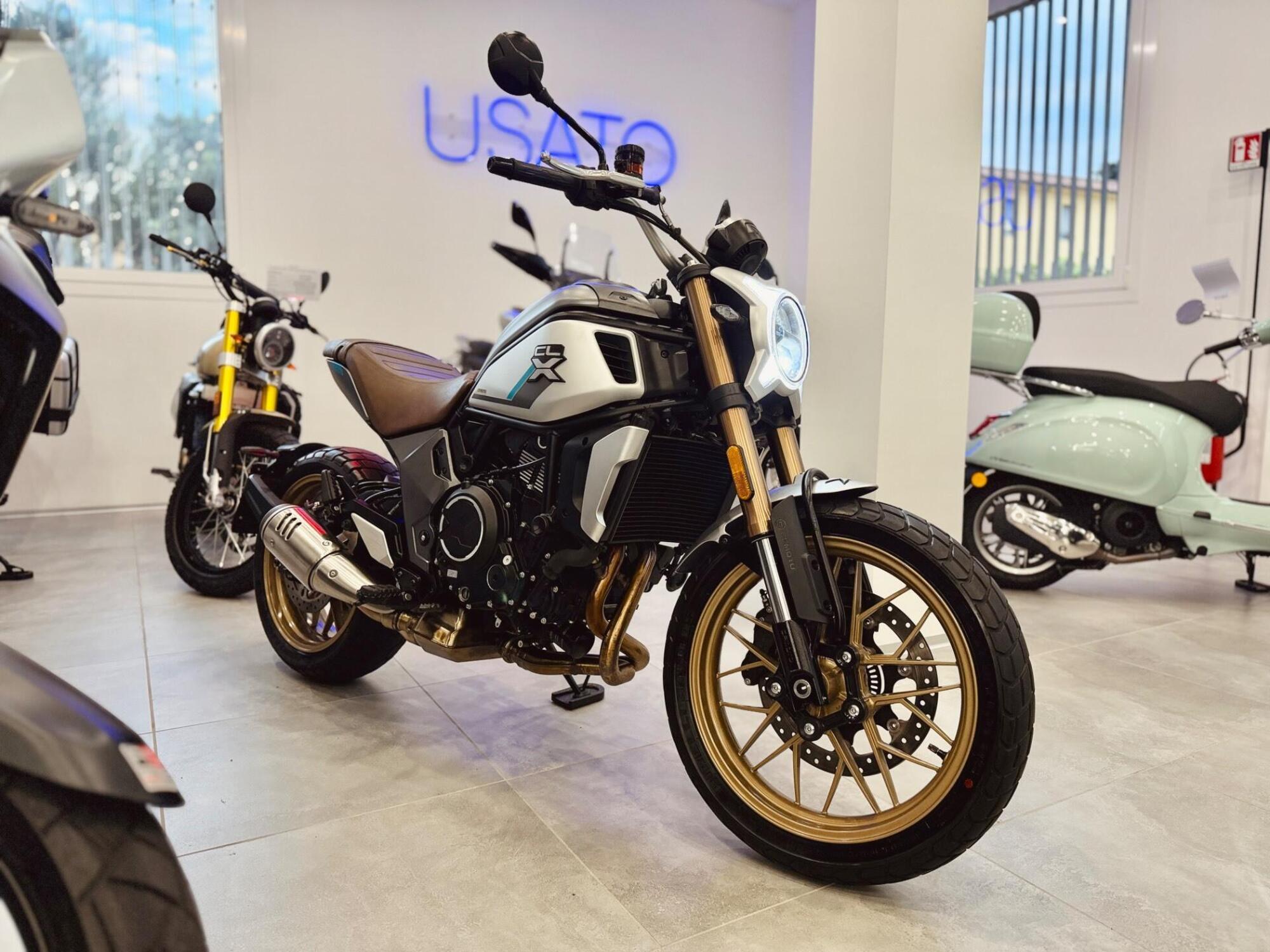 CFMOTO 700CL-X Heritage (2021 - 26)