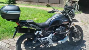 Moto Guzzi V85 TT (2021 - 23)  (6)