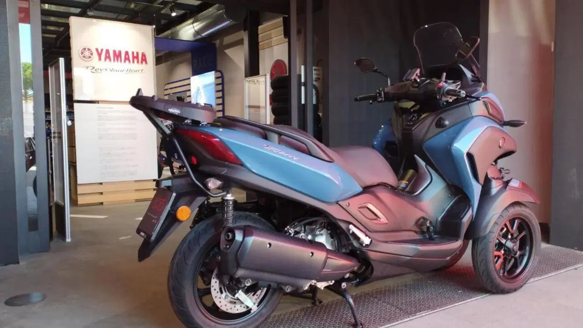 Yamaha Tricity 300 (2021 - 24)  (2)