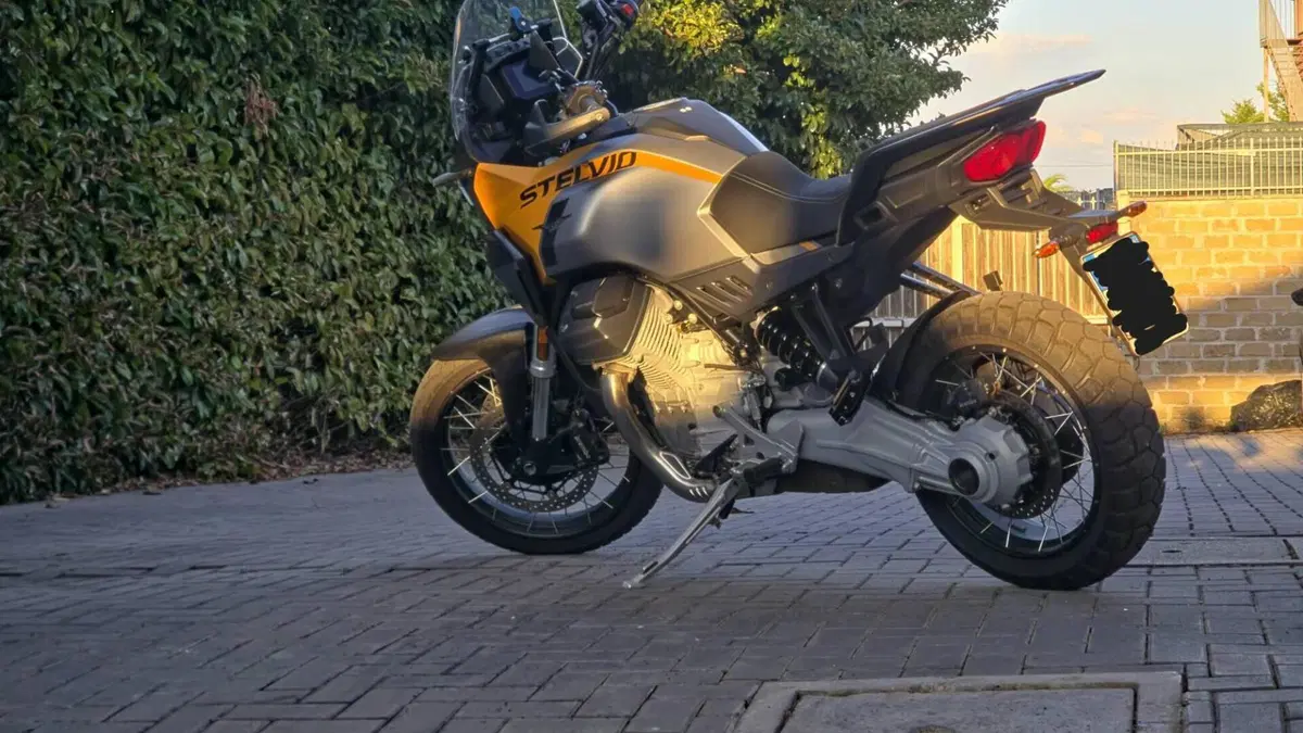 Moto Guzzi Stelvio (2024 - 26)  (3)