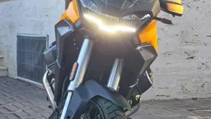 Moto Guzzi Stelvio (2024 - 26)  (8)