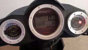 Malaguti F12 Phantom 50 Cat. Racing Life  (7)