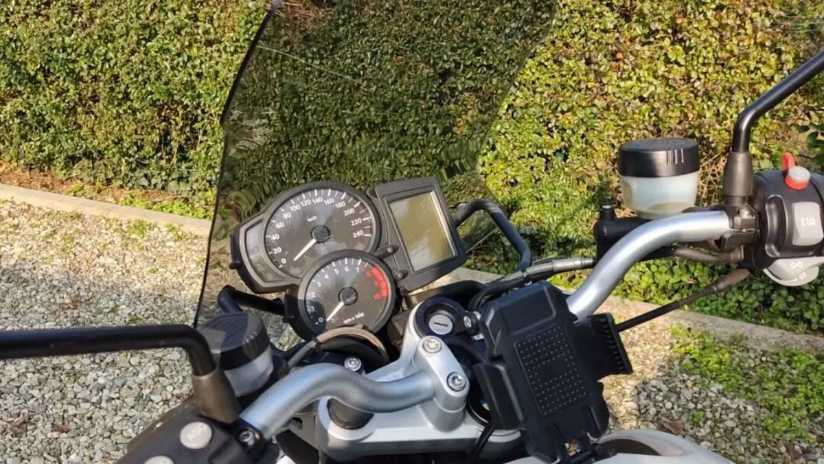 Bmw R 1200 R (2006 - 11)  (3)