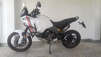 Ducati DesertX (2022 - 25) usata