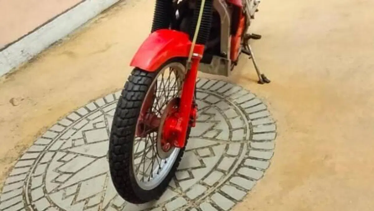 Honda   (2)